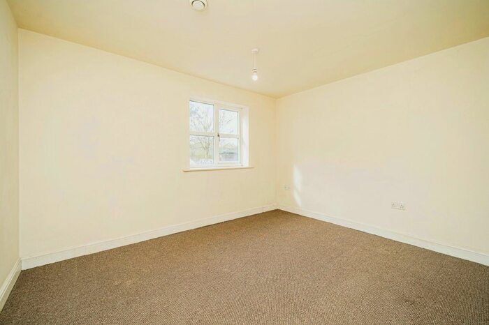 2 Bedroom Flat To Rent In Brickhouse Lane South, Tipton, DY4