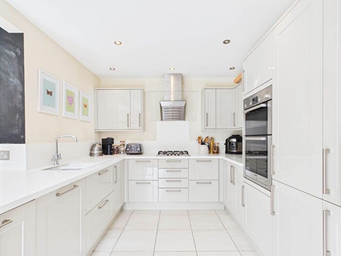 4 Bedroom Detached House For Sale In Watermill Way, Weston Turville, HP22