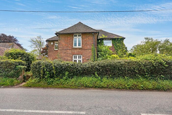 3 Bedroom Detached House For Sale In The Ridgeway, Smeeth, Ashford, TN25