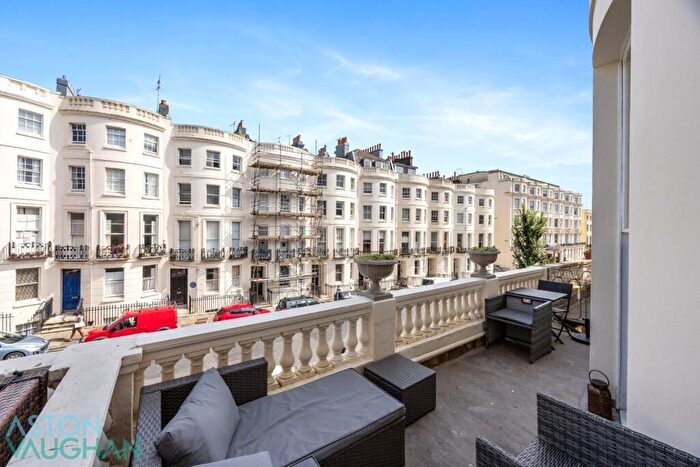5 Bedroom Ground Maisonette For Sale In Lansdowne Place, Hove, BN3