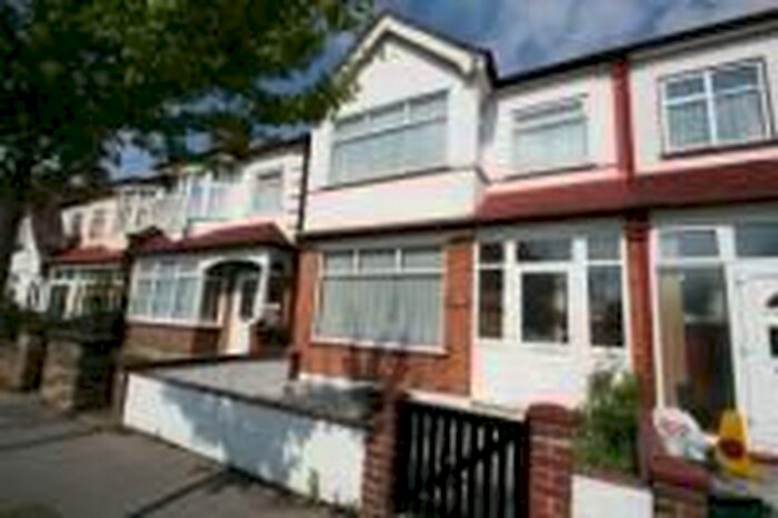4 Bedroom End Of Terrace House To Rent In Queenswood Avenue, Thornton Heath, CR7