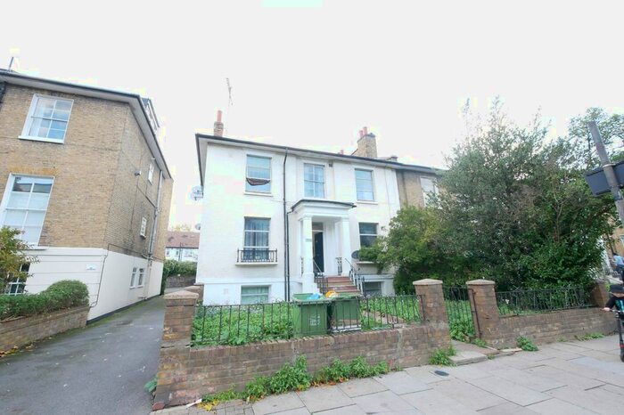 Studio To Rent In Camden Road, London, N7