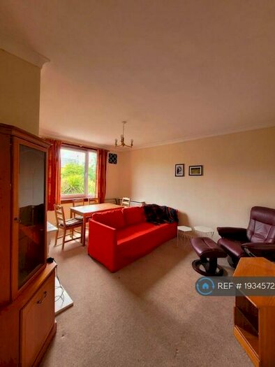 2 Bedroom Flat To Rent In Lamond Drive, St. Andrews, KY16