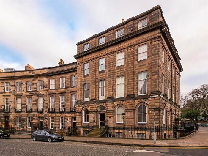 2 Bedroom Flat To Rent In (Gf) Ainslie Place, Edinburgh, EH3
