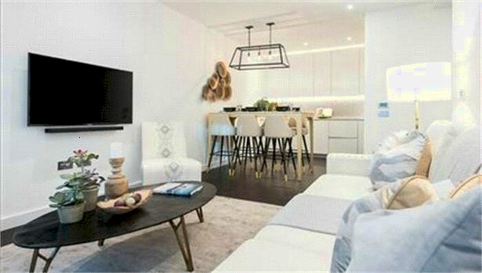 2 Bedroom Flat To Rent In Charles Clowes Walk, London, SW11