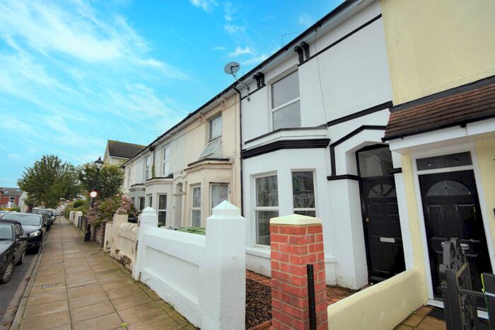 5 Bedroom Terraced House To Rent In Inglis Road, Southsea, PO5