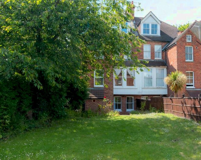 1 Bedroom Flat To Rent In Broadmead Road, Folkestone, CT19