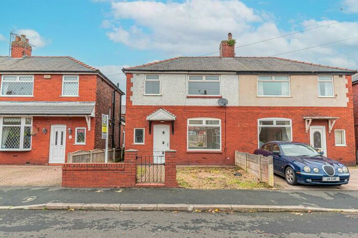 2 Bedroom House To Rent In Worthing Grove, Atherton, Manchester, M46