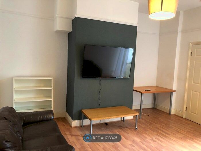 2 Bedroom Flat To Rent In Forsyth Road, Newcastle Upon Tyne, NE2