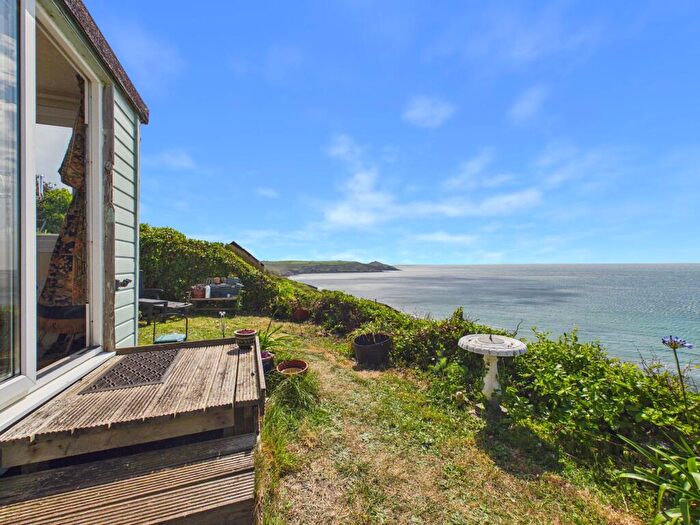 1 Bedroom Chalet For Sale In Tregonhawke, Whitsand Bay, PL10