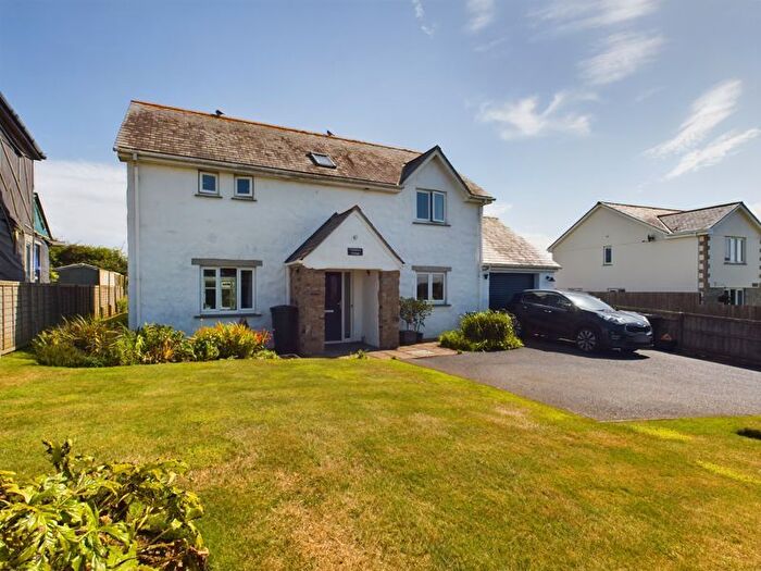 3 Bedroom Property For Sale In Windy Ridge, White Cross, Cury, Helston, TR12