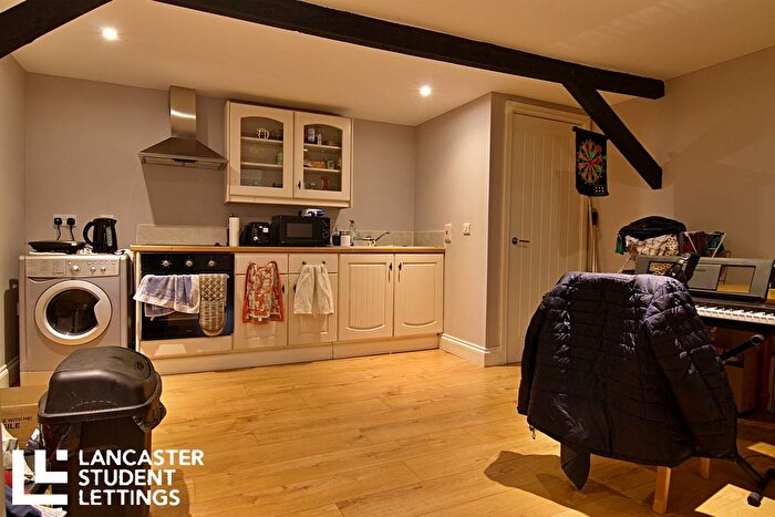1 Bedroom Terraced House To Rent In Queen Street, Lancaster, LA1