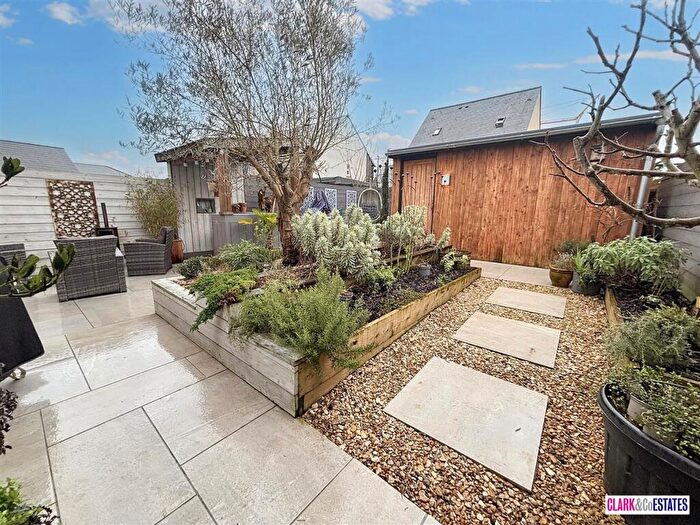 2 Bedroom Semi-Detached House For Sale In Market Mews, Exeter, EX2