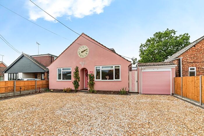 5 Bedroom Detached House For Sale In Brookside, Sandhurst, GU47