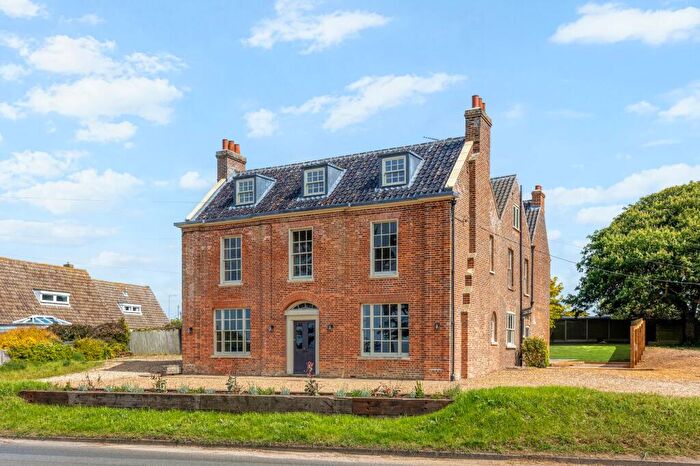 5 Bedroom Semi-Detached House For Sale In Recently Improved Grade Ii Listed Home With Sea Views In Hunstanton, PE36