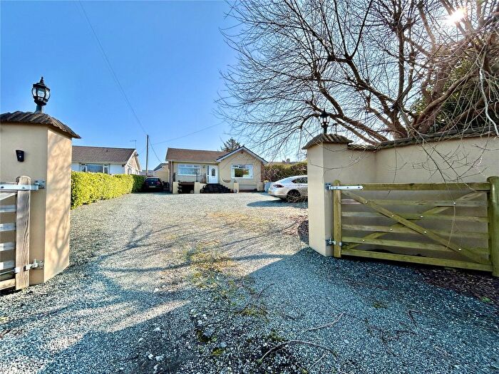 3 Bedroom Bungalow For Sale In Priory Lodge Drive, Milford Haven, Pembrokeshire, SA73