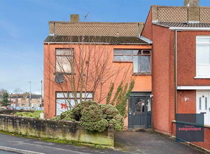 4 Bedroom End Of Terrace House For Sale In Richmond Park, Ballymena, BT43