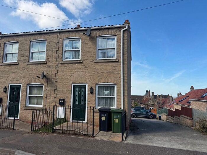2 Bedroom Terraced House For Sale In Church Road, Downham Market, PE38