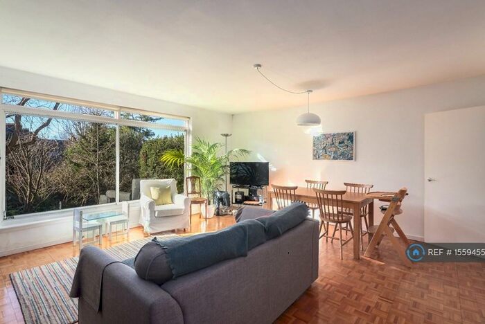 2 Bedroom Flat To Rent In Skipworth Road, London, E9