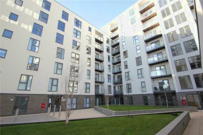 1 Bedroom Flat To Rent In Woking, GU22