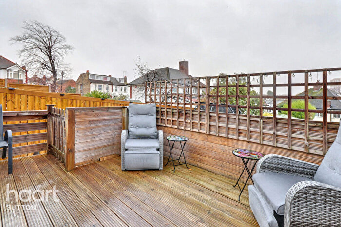 3 Bedroom Semi Detached House For Sale In Avon Close, Sutton, SM1