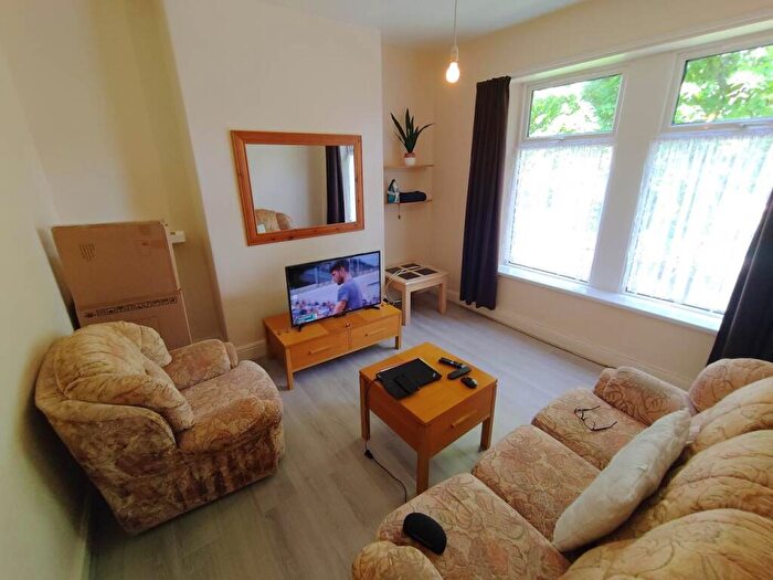 1 Bedroom Flat To Rent In Richmond Road, Roath, Cardiff, CF24