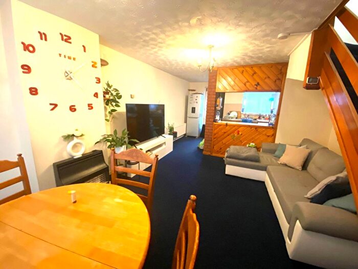 2 Bedroom Terraced House For Sale In Barton Close, London, E6