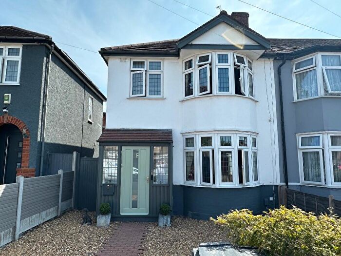 3 Bedroom Semi-Detached House For Sale In Hickman Road, Romford, London, RM6