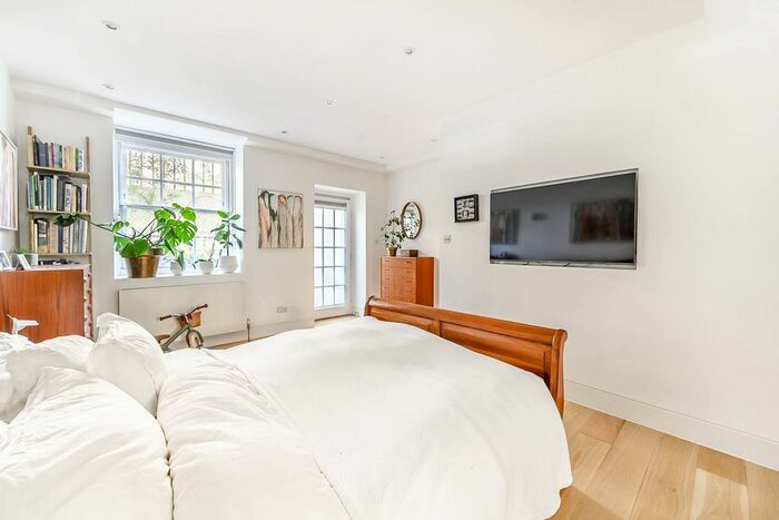 2 Bedroom Maisonette To Rent In Rutland Gate, Knightsbridge, London, SW7