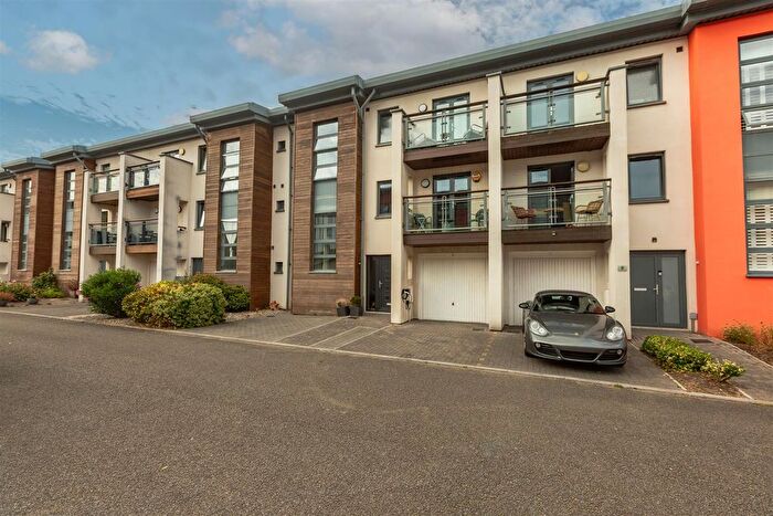 4 Bedroom Town House For Sale In Fishermans Way, Maritime Quarter, Swansea, SA1