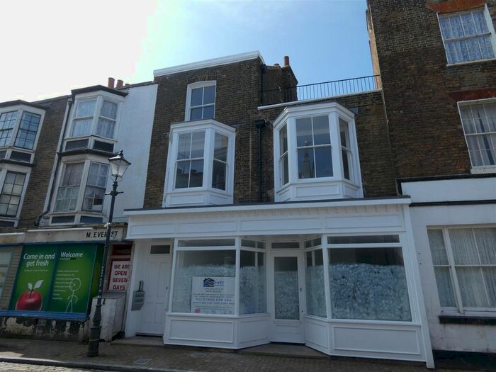 1 Bedroom Flat To Rent In Addington Street, Ramsgate, CT11