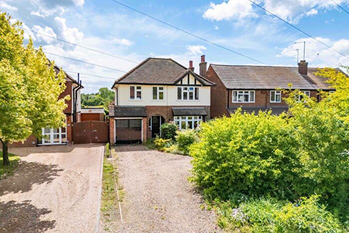 4 Bedroom Detached House For Sale In Tollgate Road, Colney Heath, St. Albans, Hertfordshire, AL4