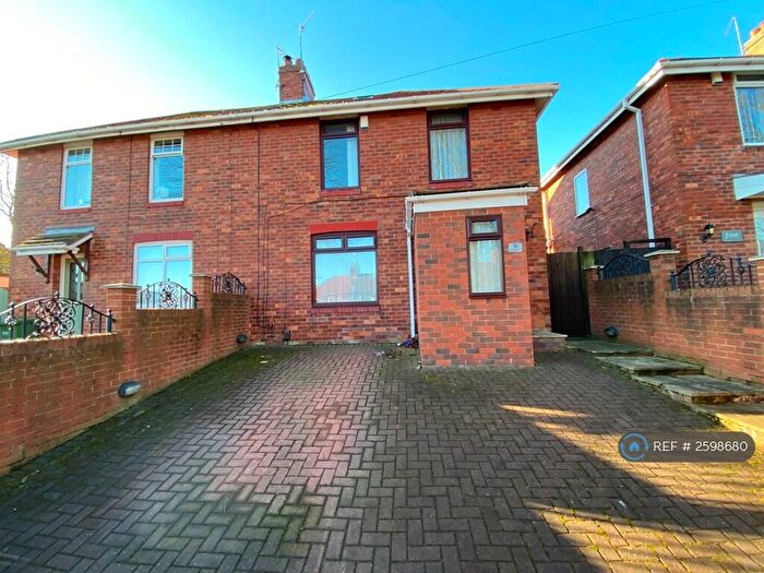 3 Bedroom Semi-Detached House To Rent In Brettanby Road, Gateshead, NE10