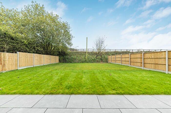 3 Bedroom Detached Bungalow For Sale In Parsonage Lane, Sidcup, DA14