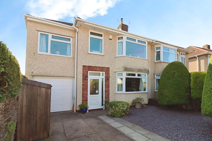 4 Bedroom Semi-detached House For Sale In Bromley Drive, Downend, Bristol, BS16