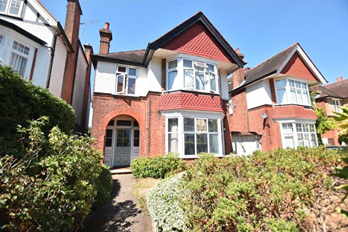 Studio To Rent In Effingham Road, Surbiton, KT6