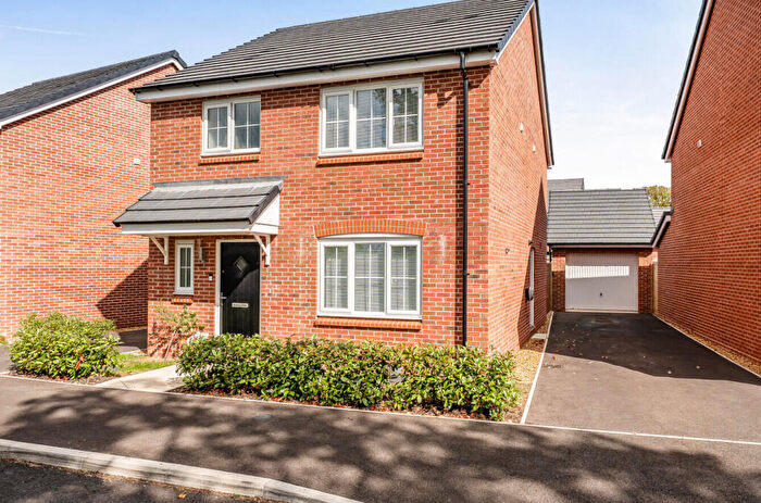 3 Bedroom House For Sale In Magpie Drive, Willand, Cullompton, EX15