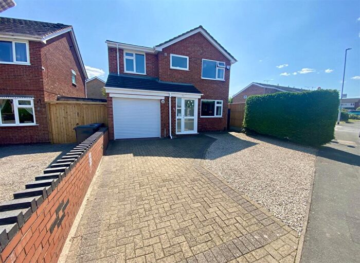 4 Bedroom Detached House For Sale In Azalea Drive, Burbage, Hinckley, LE10