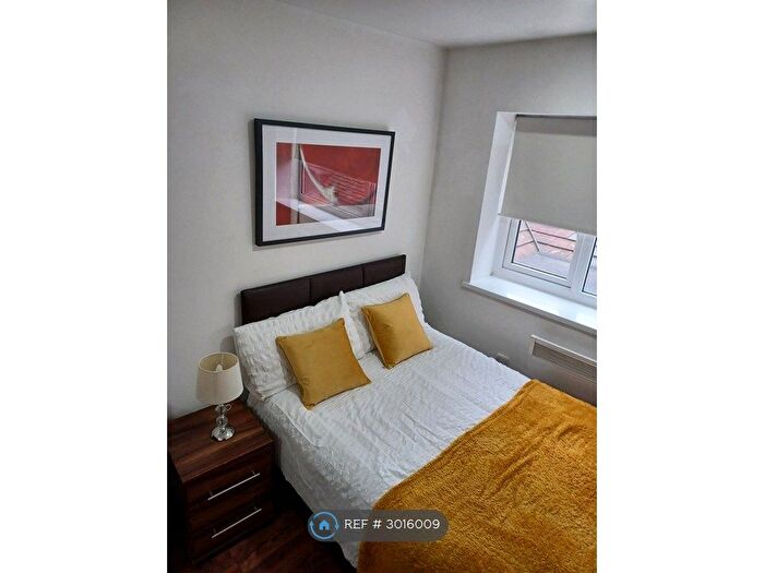 Studio To Rent In Modern Studio In Newcastle-Under-Lyme, Newcastle-Under-Lyme, ST5