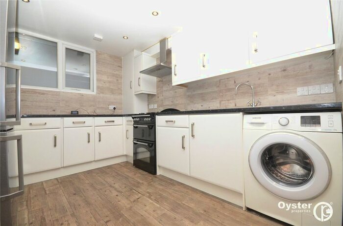 3 Bedroom Flat To Rent In Highview Gardens, London, N11