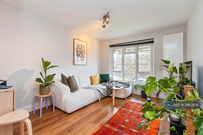 1 Bedroom Flat To Rent In Stonebridge Road, London, N15