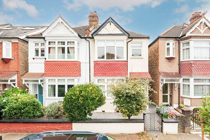 1 Bedroom Flat To Rent In Sydney Road, West Ealing, W13