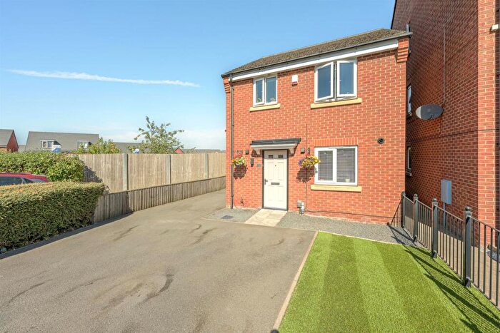 3 Bedroom Detached House For Sale In Bobeche Place, Kingswinford, DY6