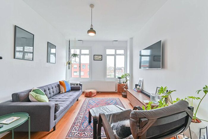 2 Bedroom Flat For Sale In Brixton Hill Court, Brixton Hill, London, SW2