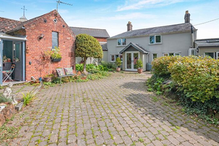 5 Bedroom Cottage For Sale In Barnards Road, Worstead, North Walsham, NR28