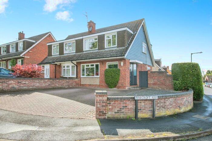 3 Bedroom Semi-Detached House For Sale In Pinecroft Rise, Sudbury, CO10