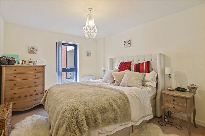 1 Bedroom Flat To Rent In Fielder Apartments, Heath Place, Bow, London, E3
