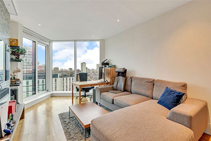 2 Bedroom Flat For Sale In Ensign House, Juniper Drive, London, SW18