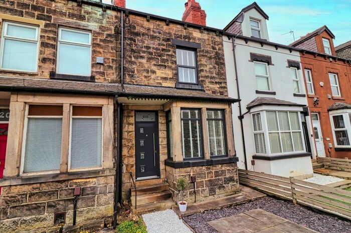 4 Bedroom Terraced House To Rent In Low Lane, Horsforth, Leeds, LS18