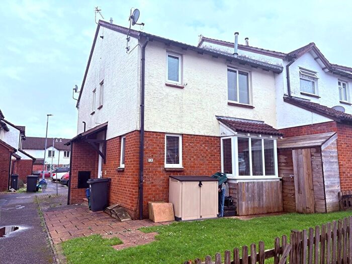 2 Bedroom Cluster House For Sale In Steel Close, Honiton, EX14